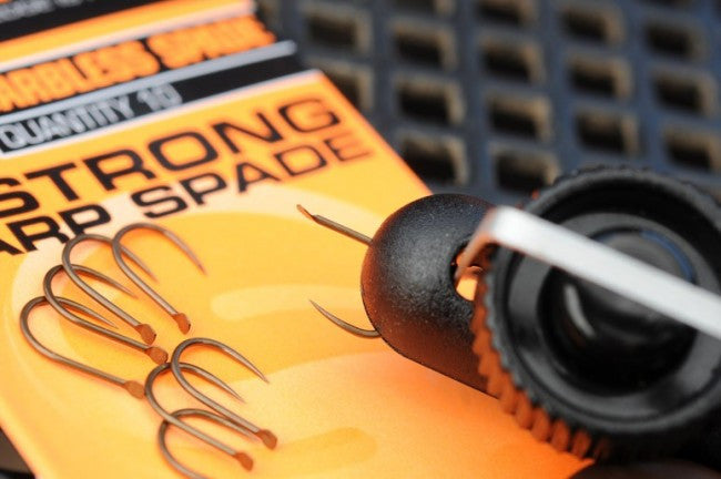 Guru X-Strong Carp Spade Hooks - Vale Royal Angling Centre